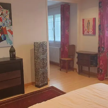 Maison Familiale Avec Parking Epron